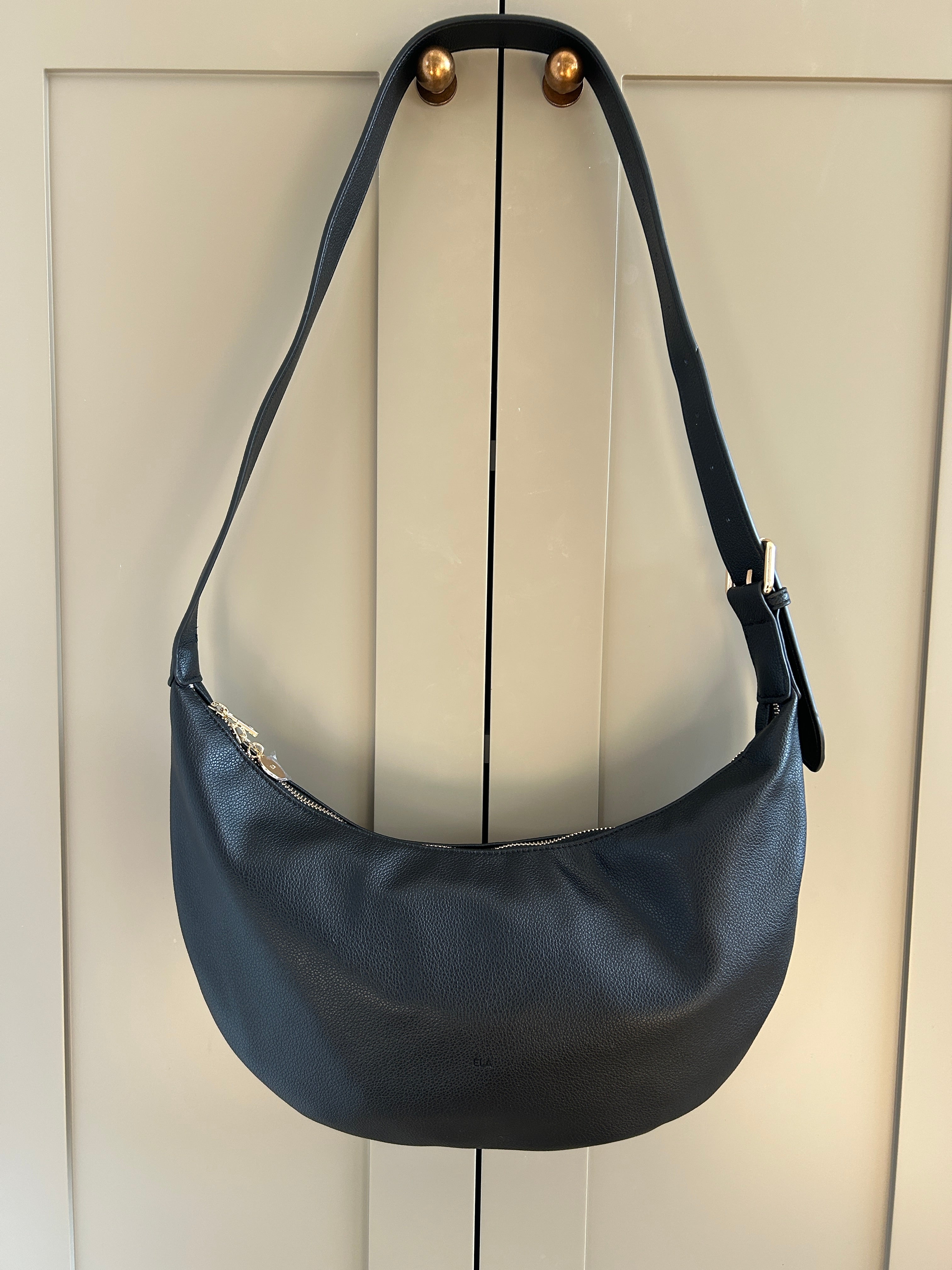 Crescent Bag - Black (showroom sample)