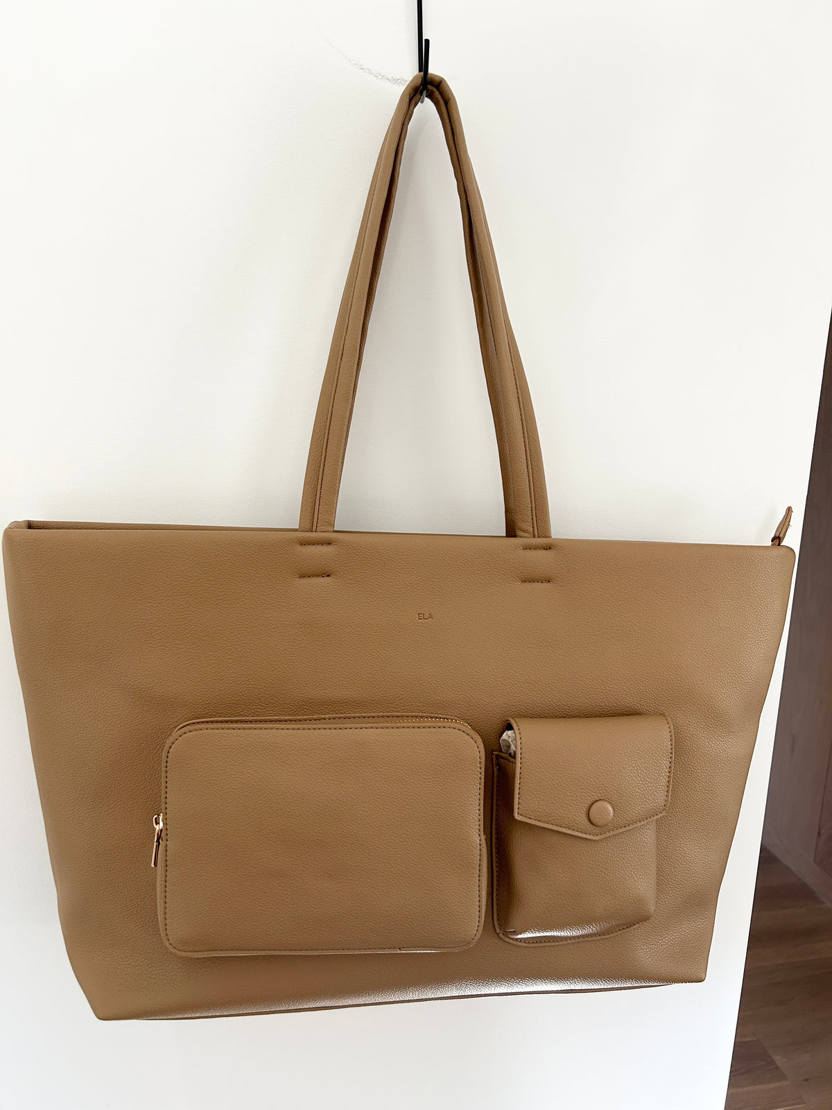 Pocket Tote – Taupe Pebble