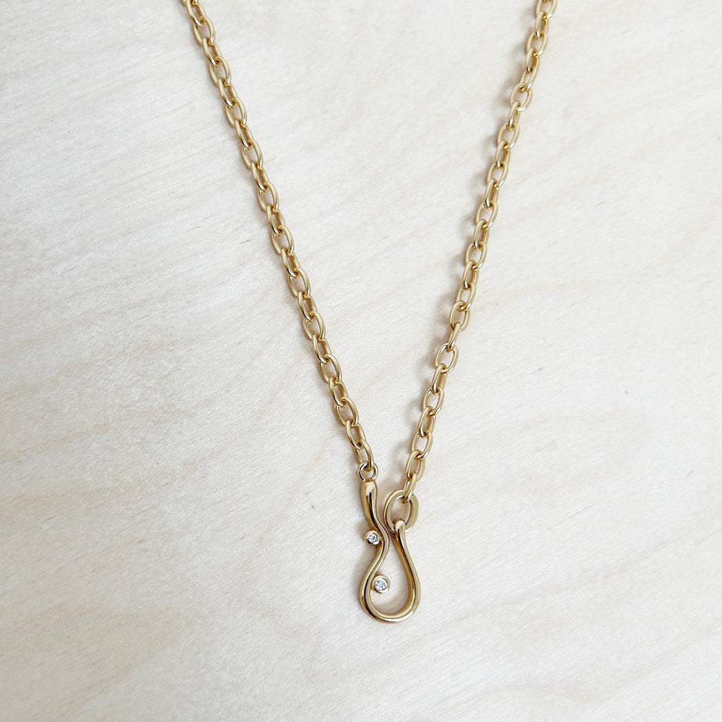 Flow necklace with stone detail - SAMPLE SALE