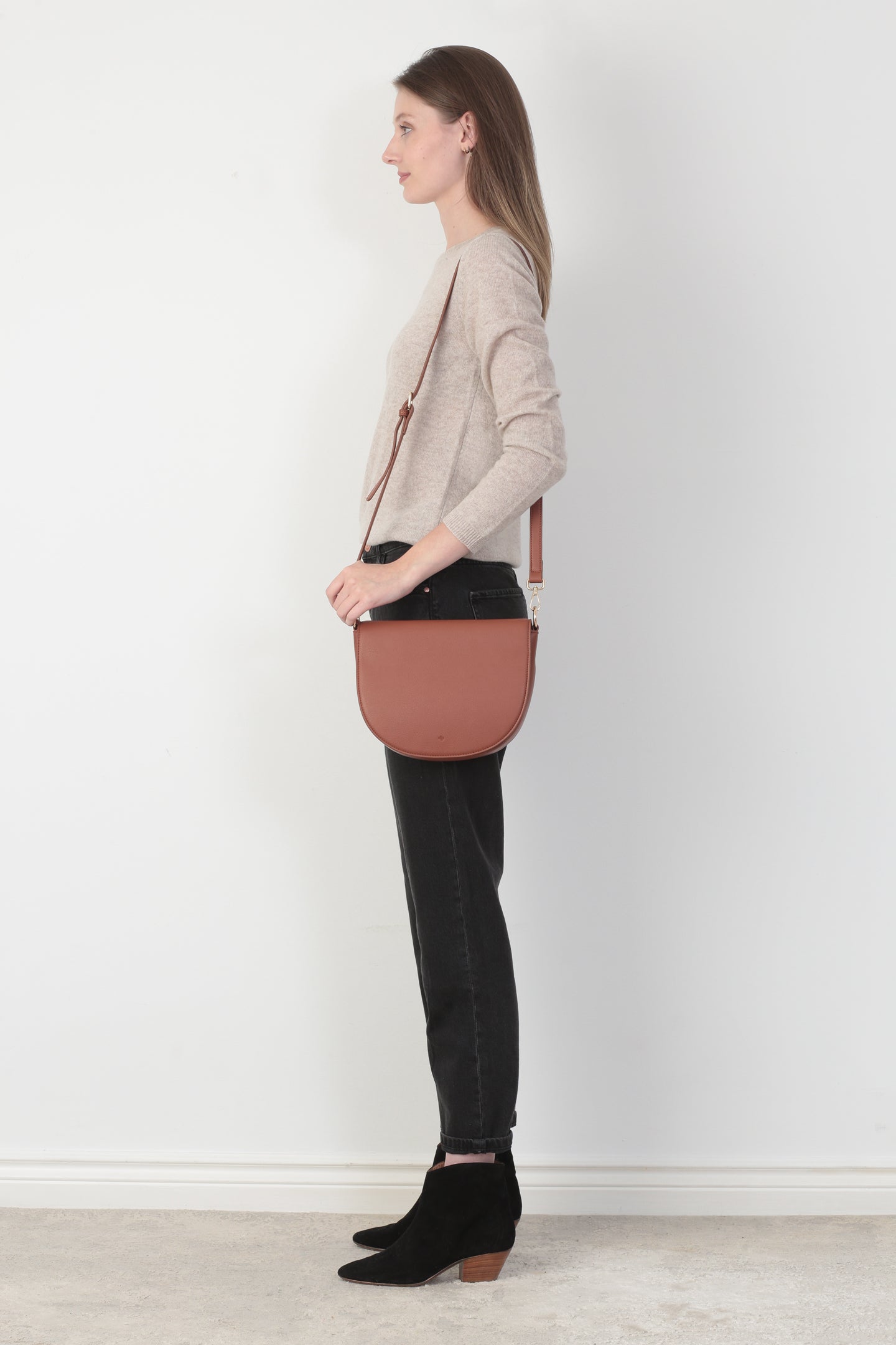 Saddle Bag - Walnut Pebble (Gold Hardware)