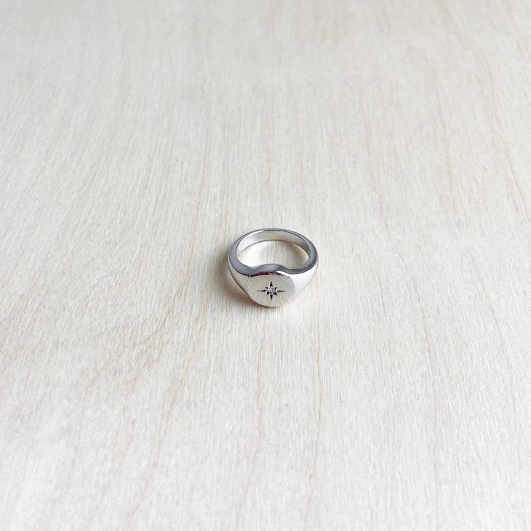 Curved Starburst Disc Signet Ring - size 3