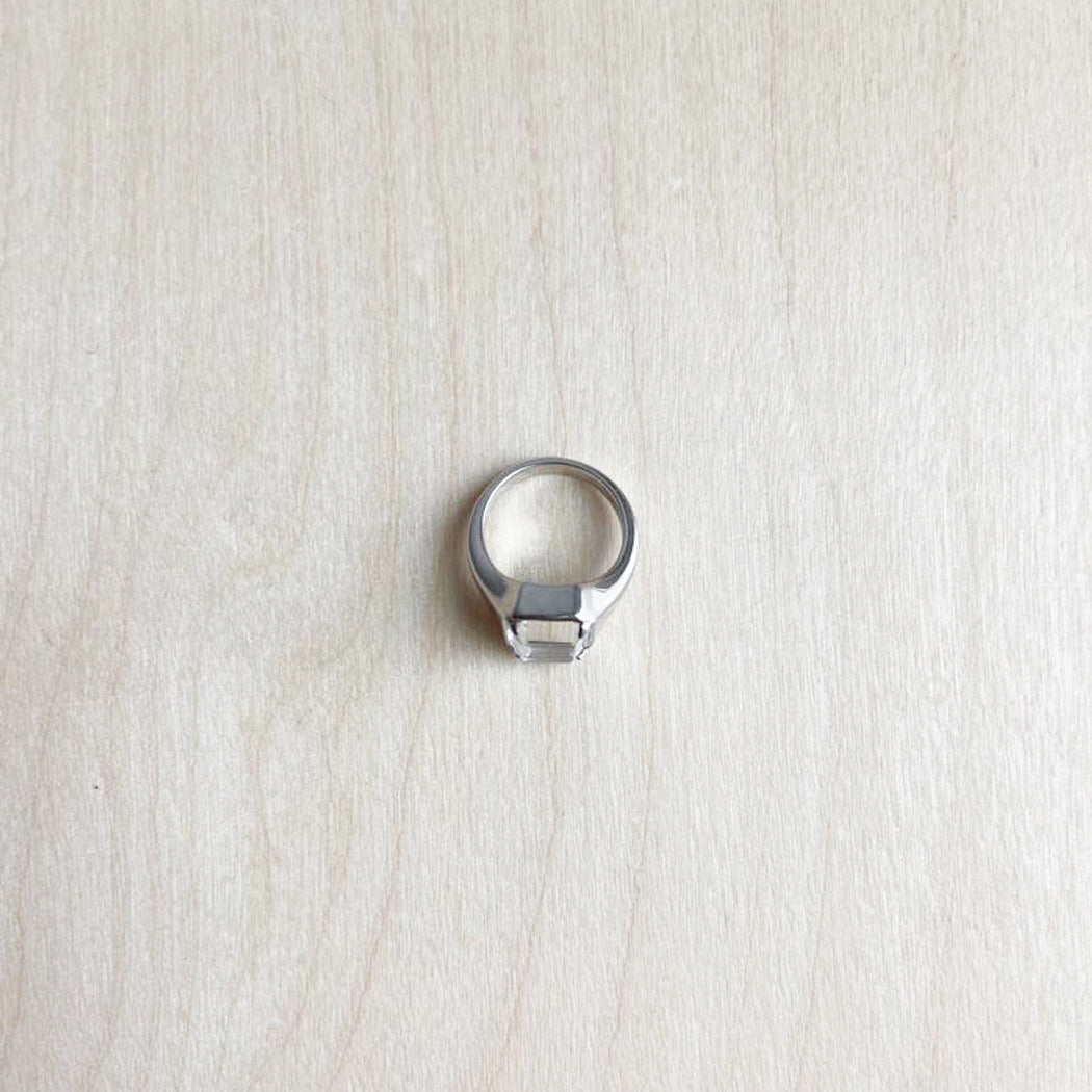 Starburst Clear Vitrine Glass Signet Ring - Size 4