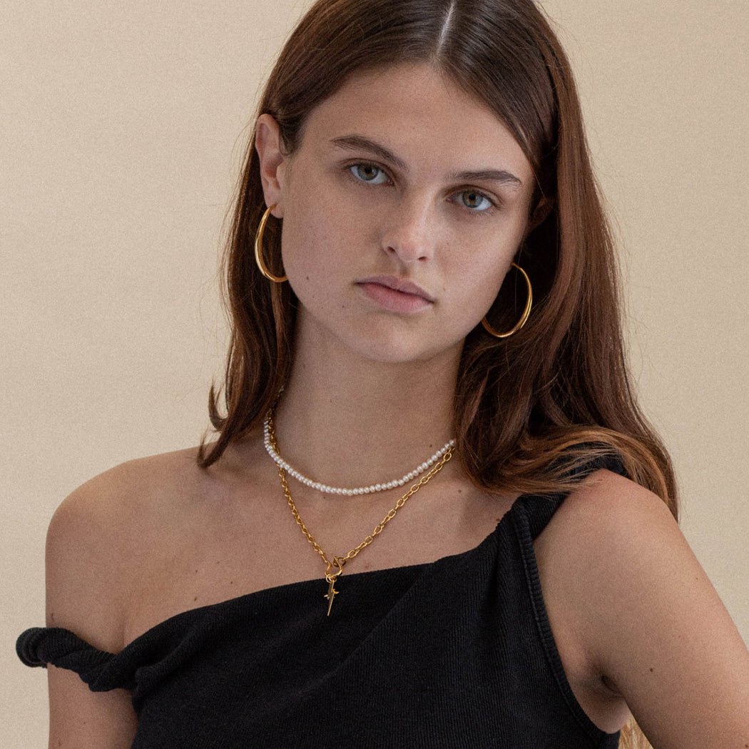 Flow Hook Fresh Water Seed Pearl Necklace
