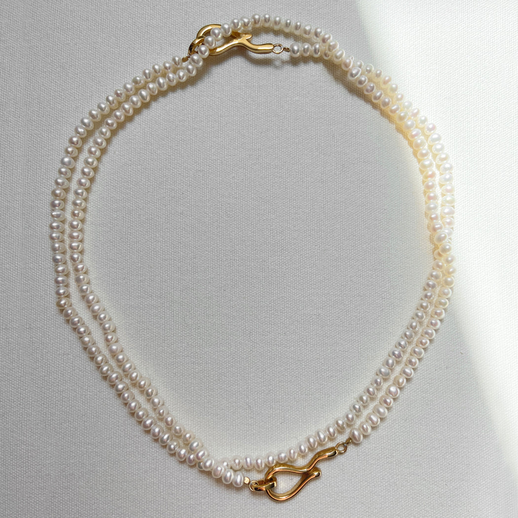 Flow Hook Fresh Water Seed Pearl Necklace