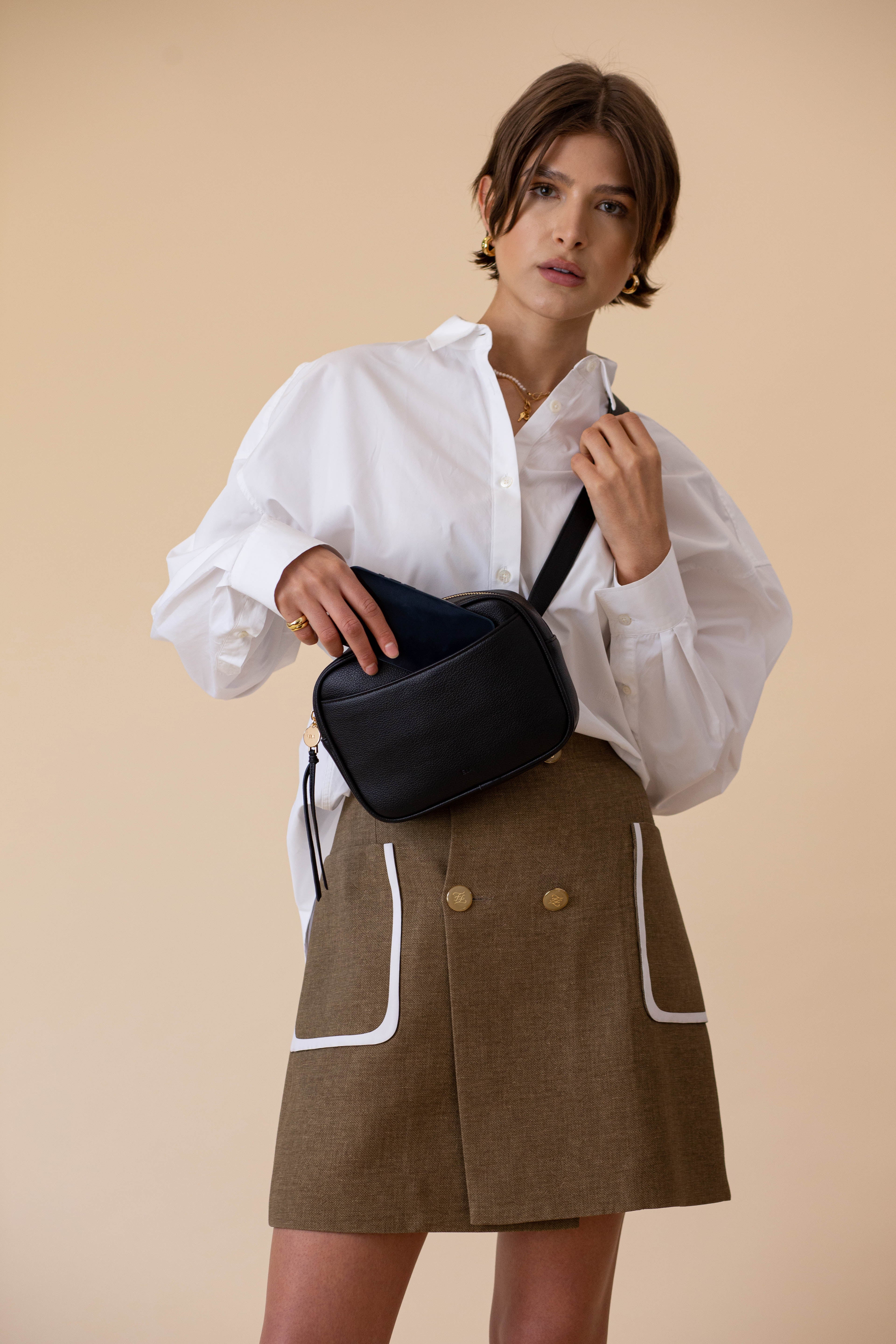 Belt Bag With Front Pocket – Black Pebble
