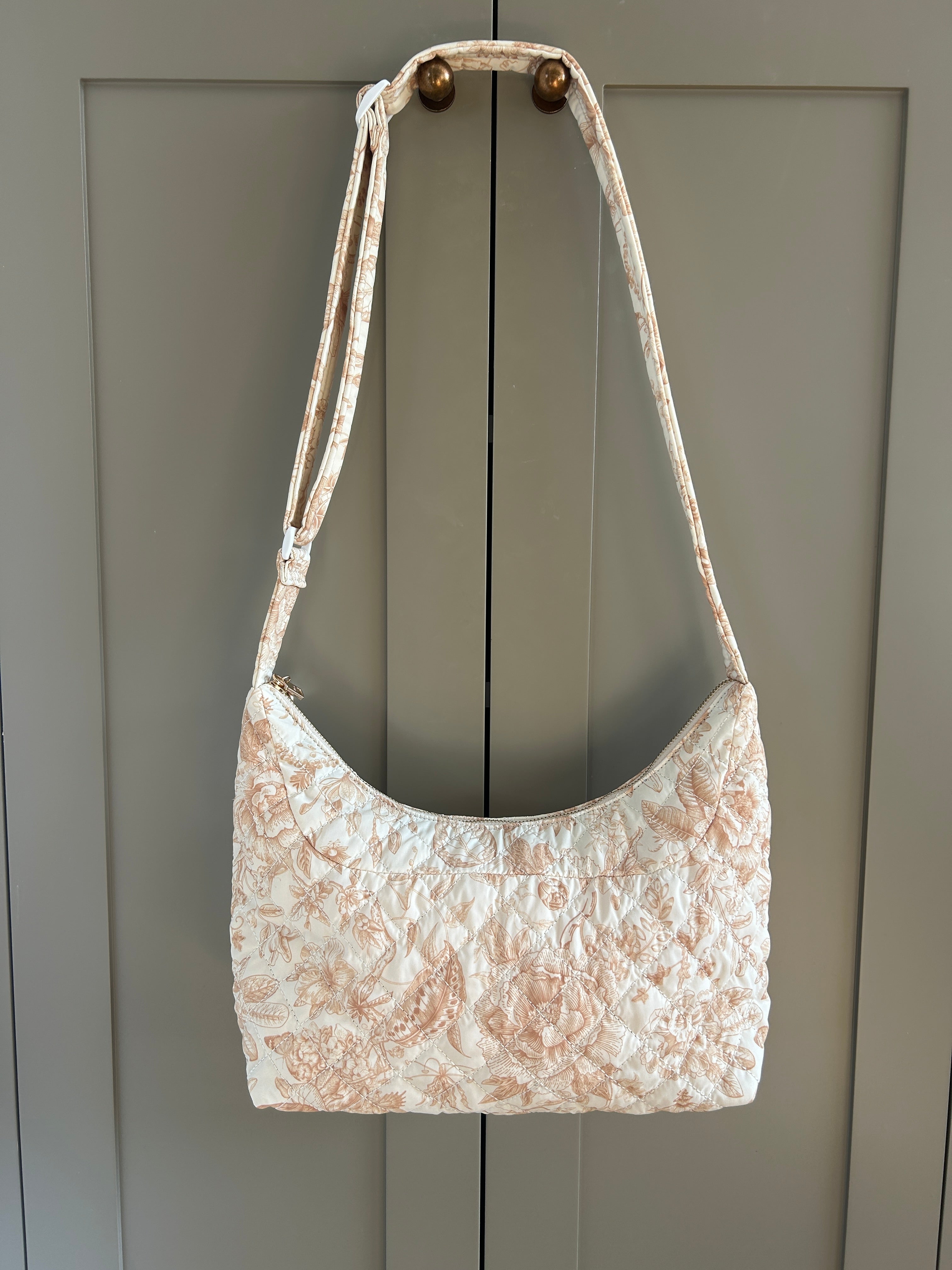 Quilted Bag - Toile Print (showroom sample)