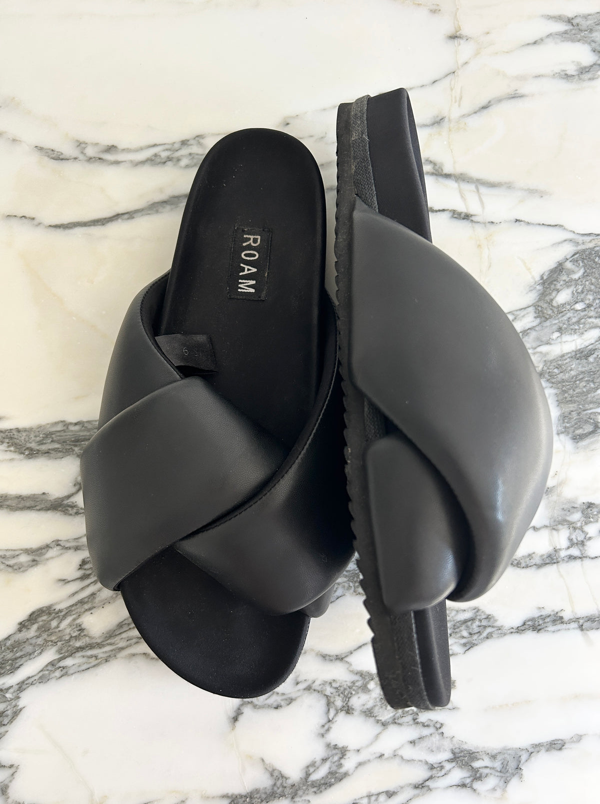 ROAM slides - size 9 (used in photoshoot)