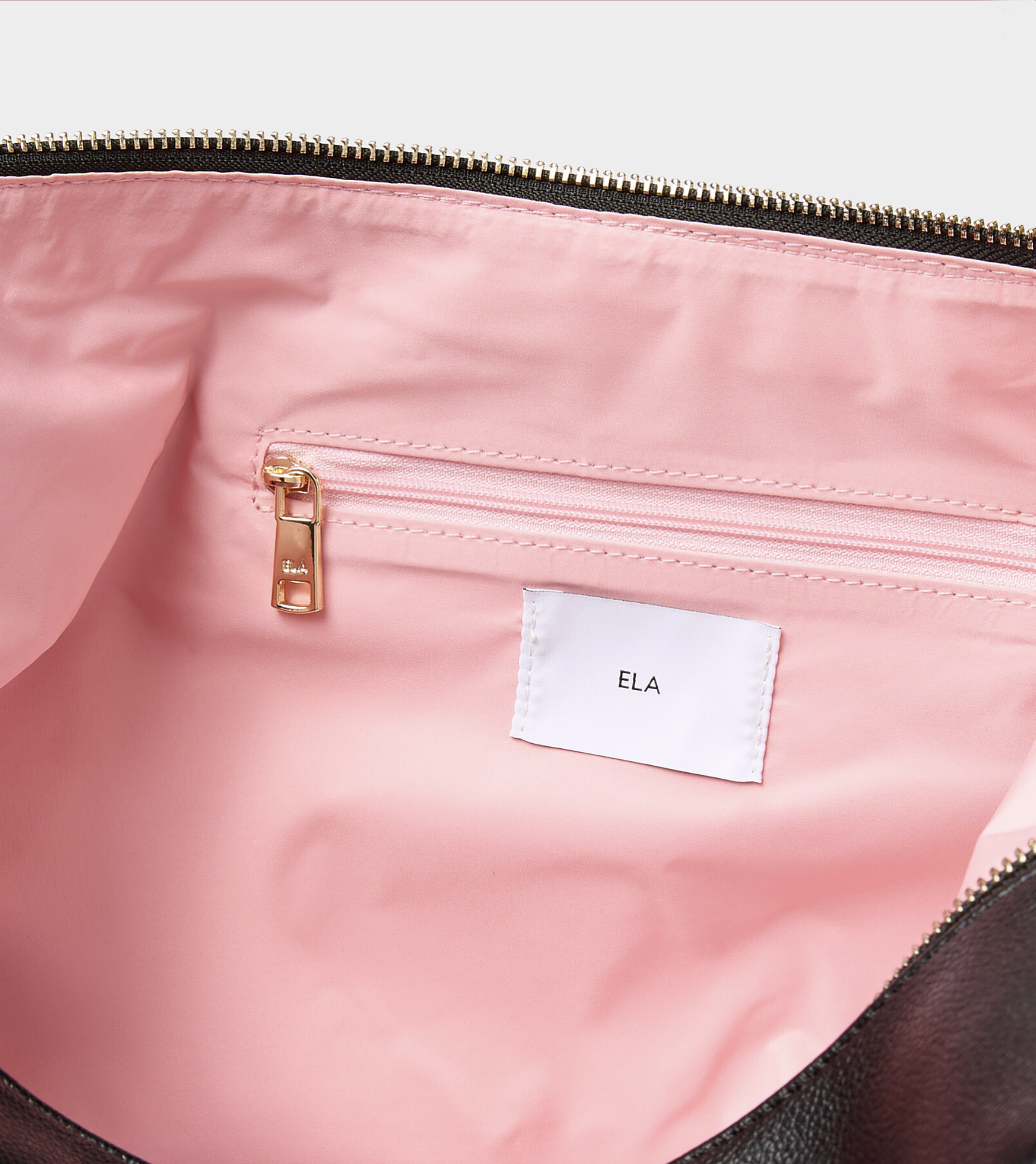 Triangle Bag – Black Pebble