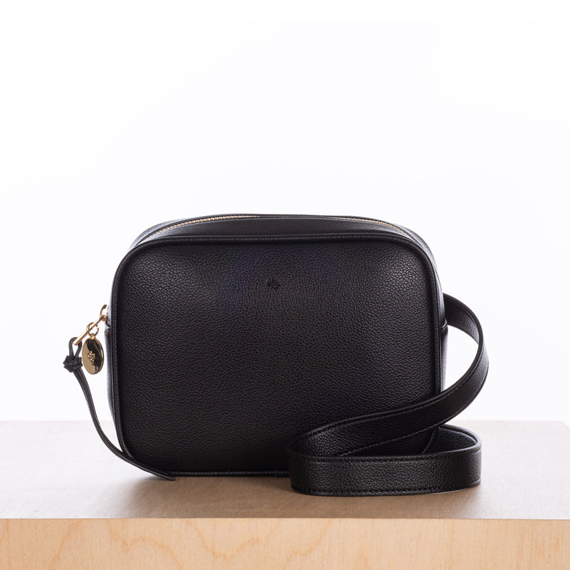 Belt Bag – Black Pebble with Gold Hardware – ela Handbags
