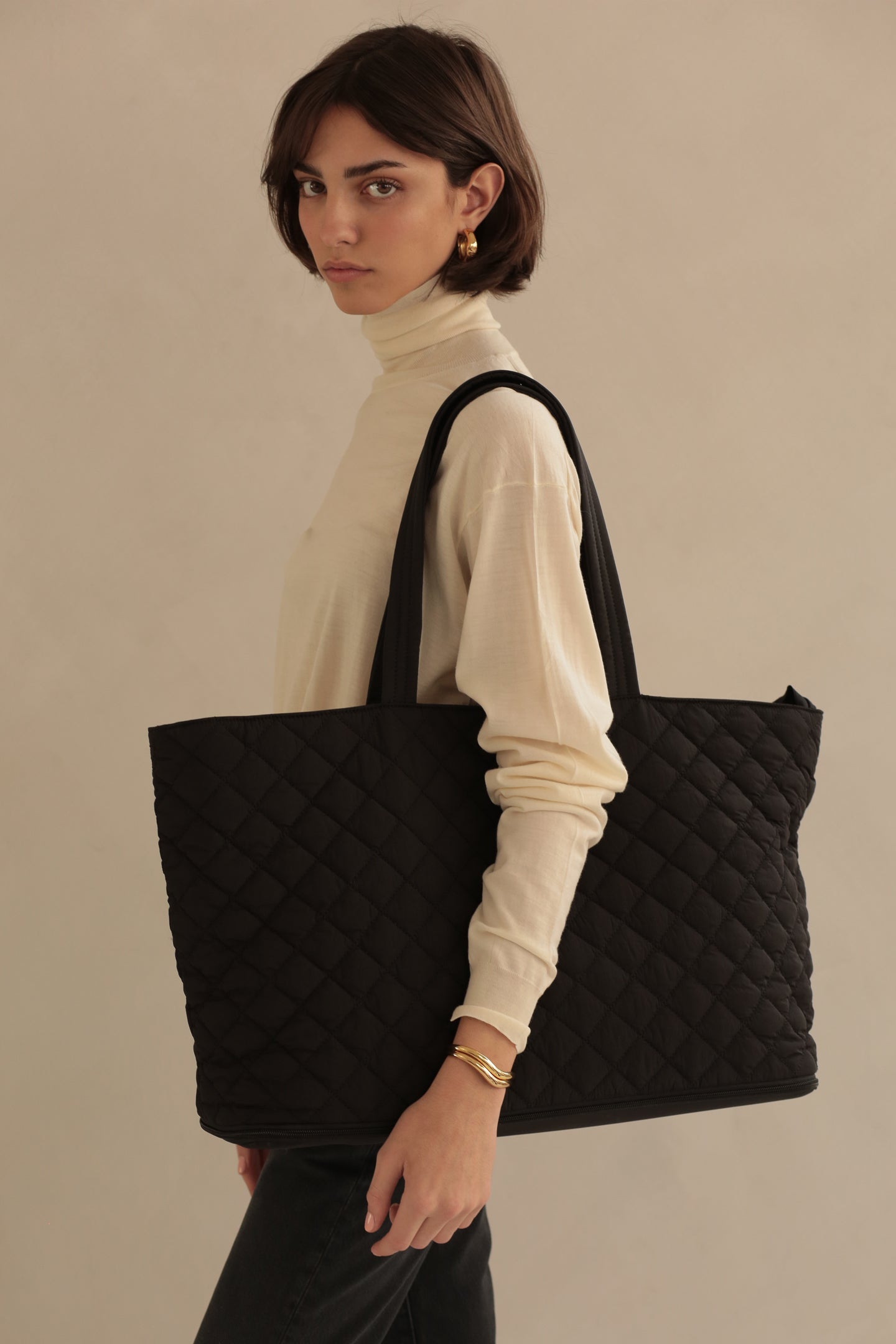 Quilted Expandable Tote Black