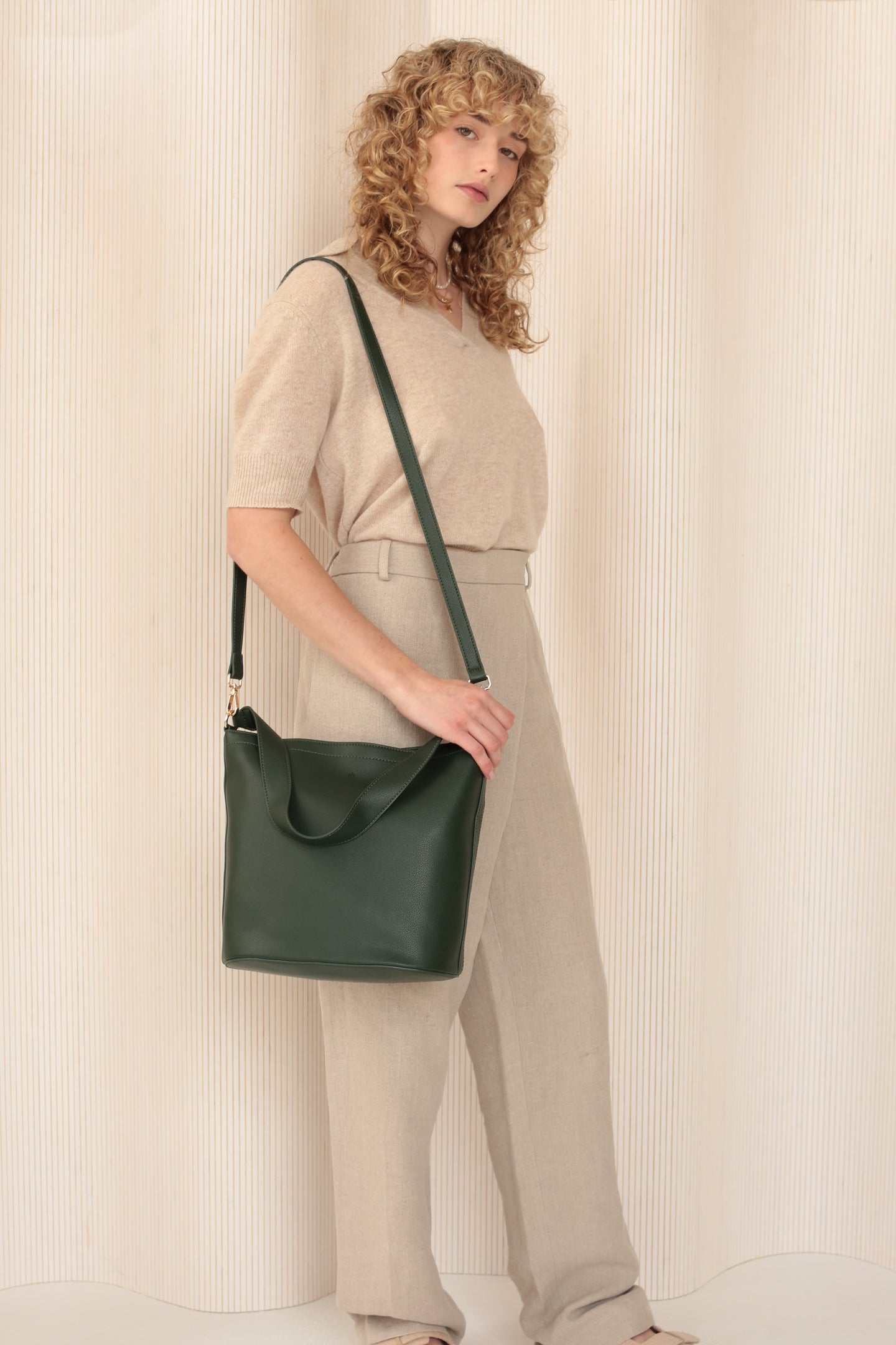 Green shop bucket bag