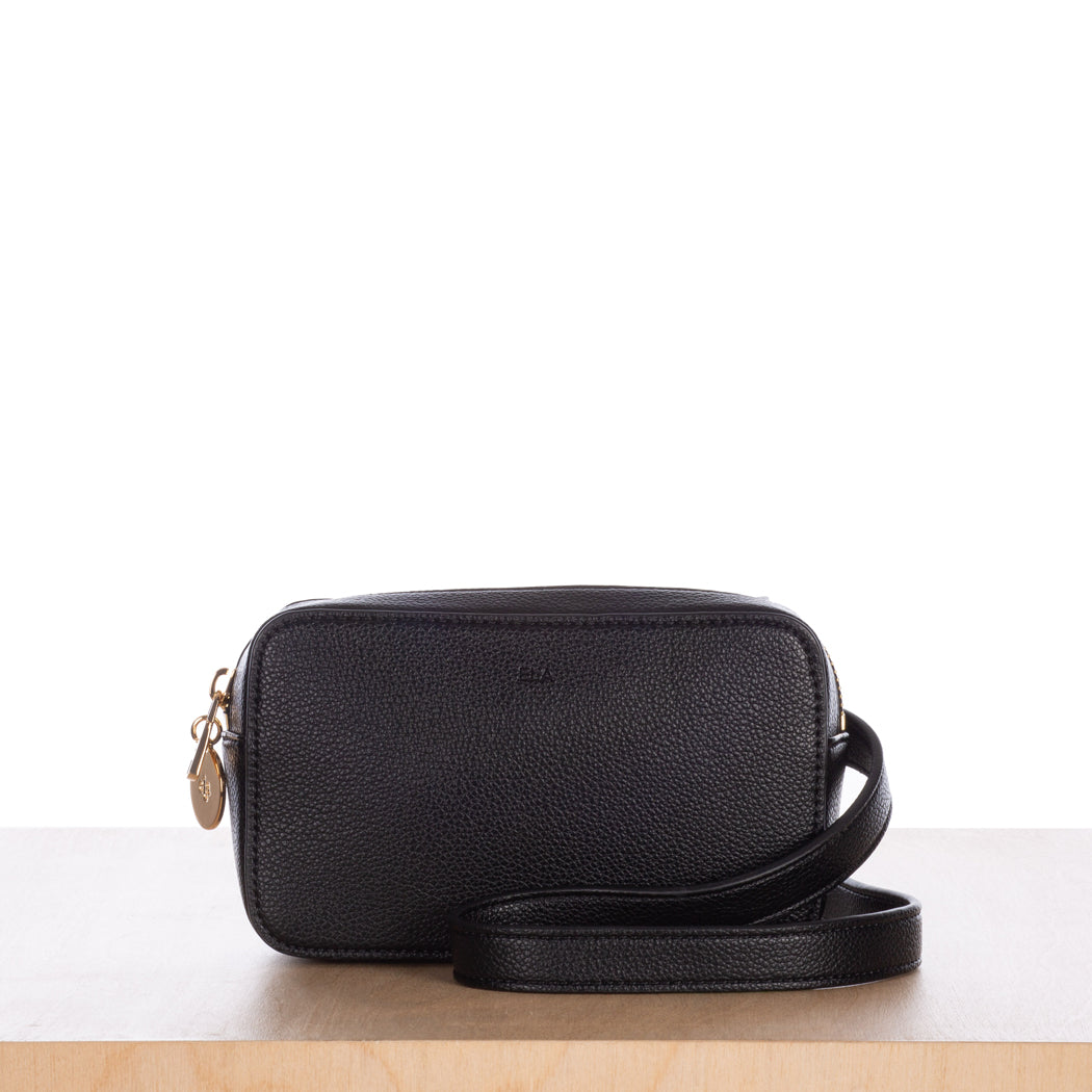 Black purse with black hardware best sale