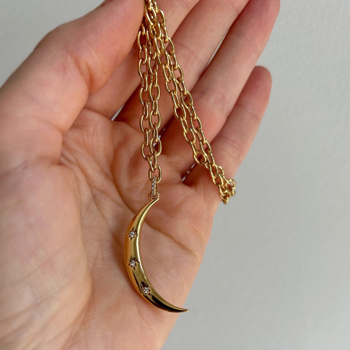 Long and chunky cable chain necklace with moon charm 59.5cm - Sample Sale