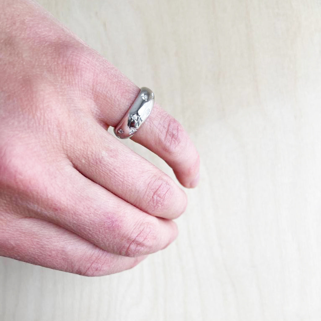 Scatter Motif Dog Tag Dome Signet Ring - Size 3