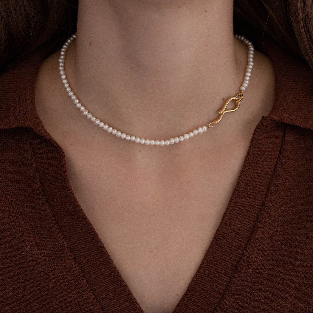 Flow Hook Fresh Water Seed Pearl Necklace