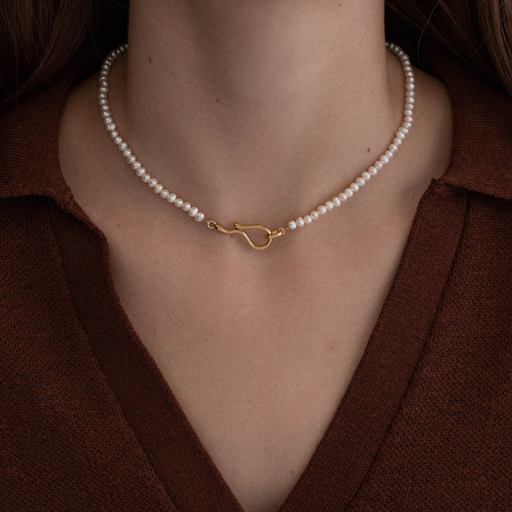 Flow Hook Fresh Water Seed Pearl Necklace