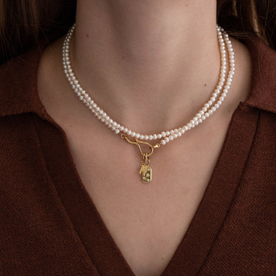 Flow Hook Fresh Water Seed Pearl Necklace